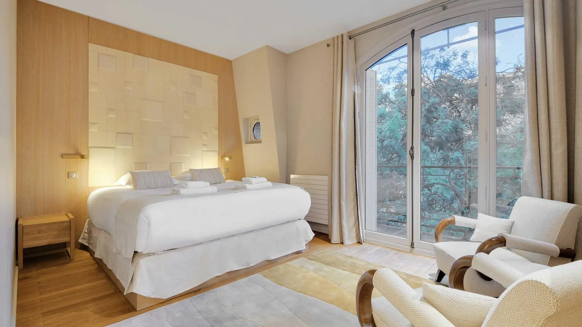 Fabulous House - A Gem In Chic Western Paris Casa de Férias