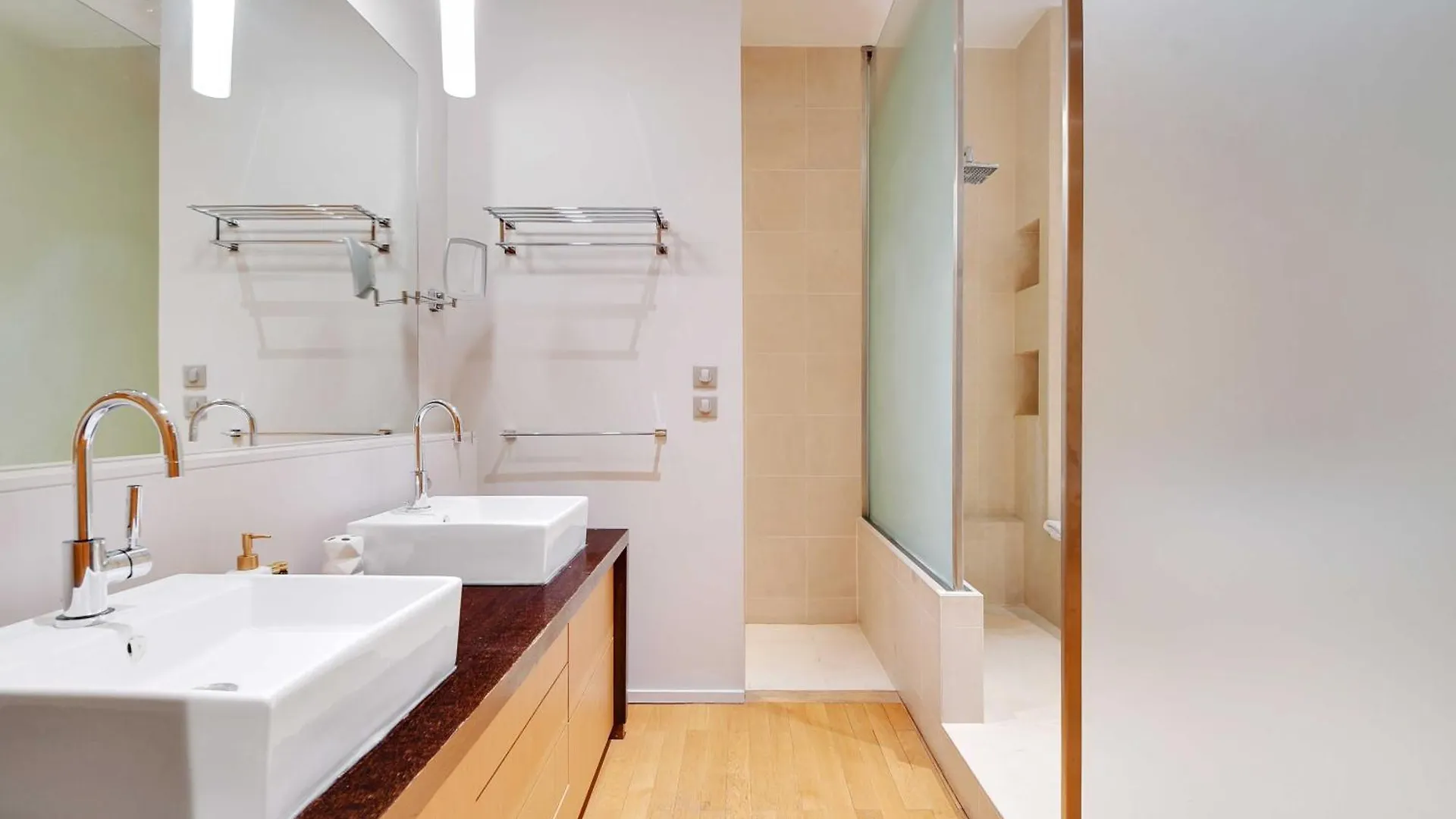 Fabulous House - A Gem In Chic Western Paris
