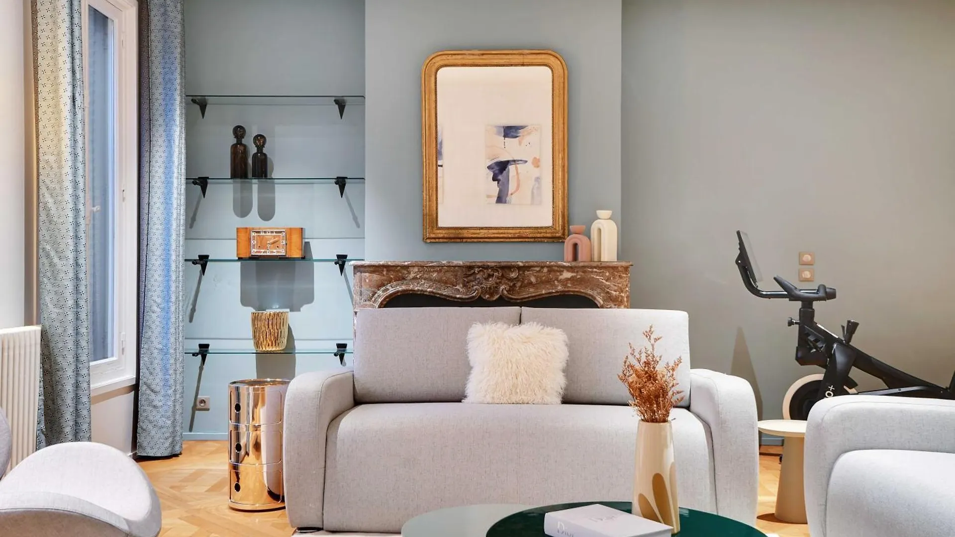 Fabulous House - A Gem In Chic Western Paris 0*,  França