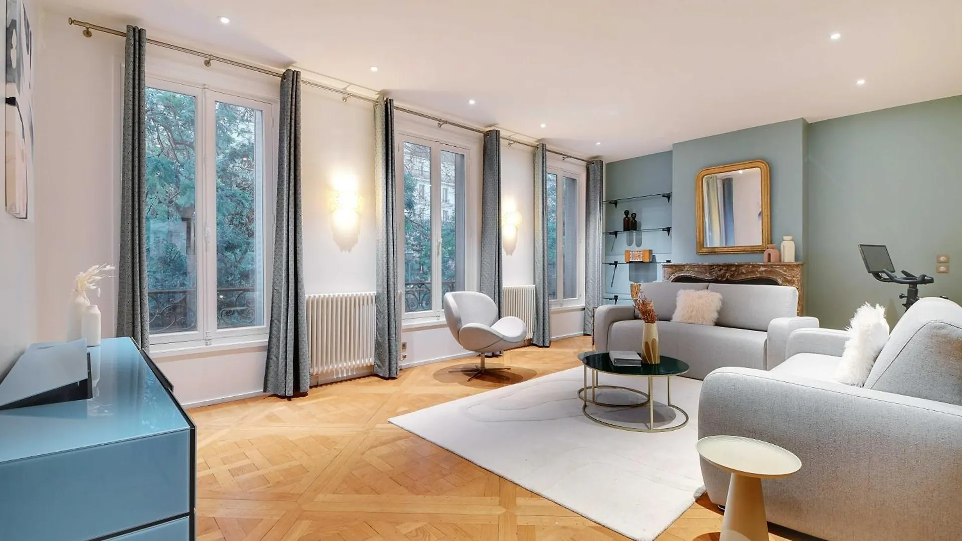 Fabulous House - A Gem In Chic Western Paris 0*,  França