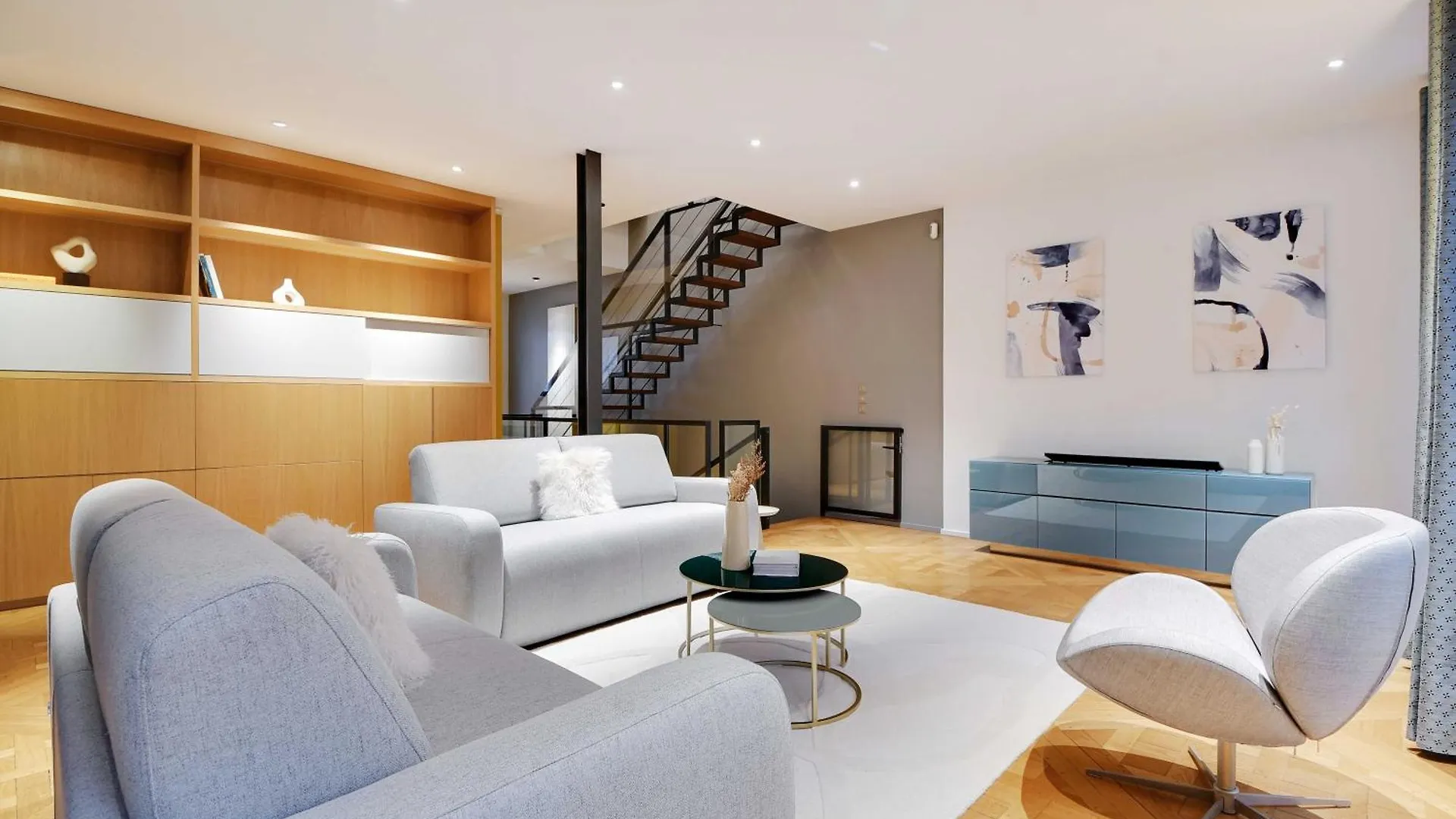 Fabulous House - A Gem In Chic Western Paris