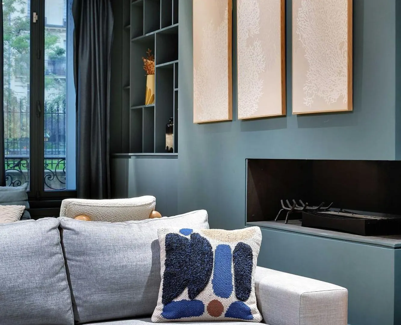 Fabulous House - A Gem In Chic Western Paris Holiday home