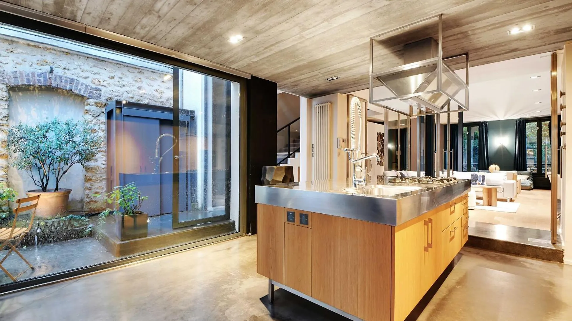 Fabulous House - A Gem In Chic Western Paris France